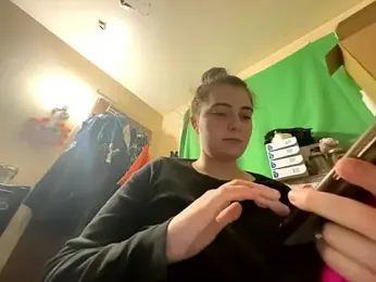 Snowbunnycake_131 stripchat stream image