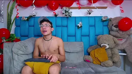 Hot_Boys_Latinos_X stripchat stream image, 12.02.2026 23:30