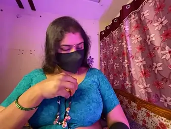 LouleyRanii stripchat stream image