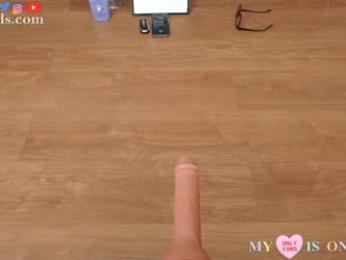 serareads chaturbate stream image