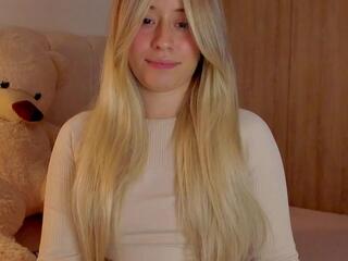 Amy Blondes flirt4free stream image, 18.02.2026 19:30