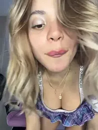 _Alicee_1 stripchat stream image, 19.02.2026 01:30