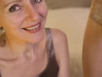 smilinglove chaturbate stream image