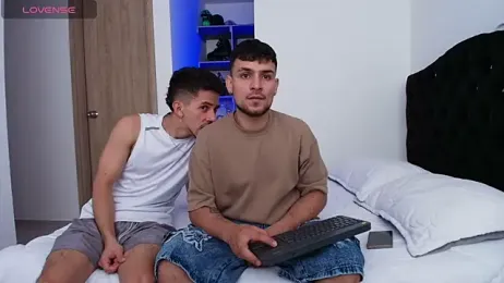 Two_sinzXX stripchat stream image, 19.02.2026 17:00