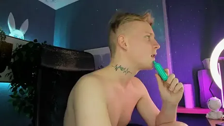 AlexxSweet stripchat stream image