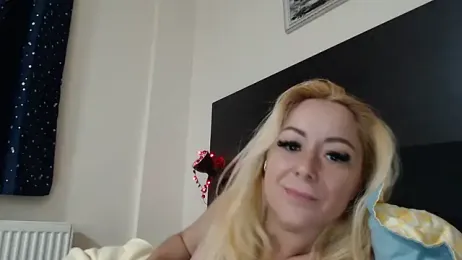 _karolynesyera_ stripchat stream image, 21.02.2026 20:00