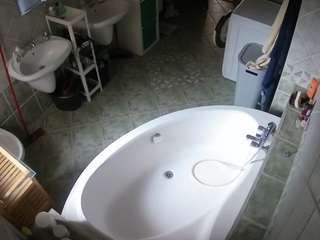 voyeurcam-julmodels-bath-1st-1 camsoda stream image