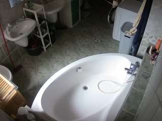 voyeurcam-julmodels-bath-1st-1 camsoda stream image