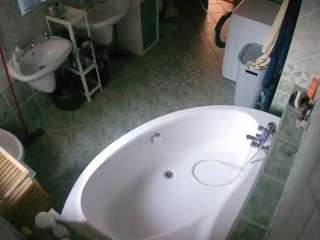 voyeurcam-julmodels-bath-1st-1 camsoda stream image
