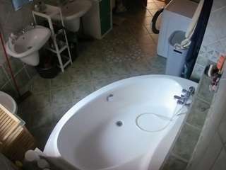 voyeurcam-julmodels-bath-1st-1 camsoda stream image