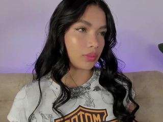 riley-pride camsoda stream image