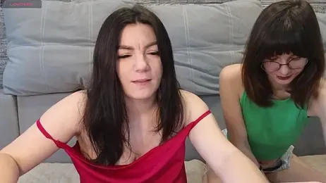 Vika_loves_you stripchat stream image