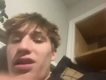 yourwhiteboy1 stripchat stream image