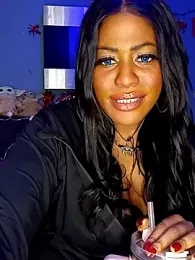 AmazonianMistress stripchat stream image