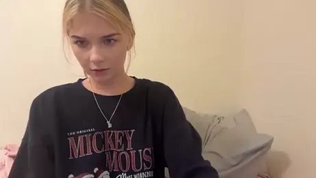 kykybaby4444 stripchat stream image