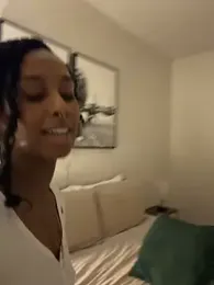 Your_Paris stripchat stream image