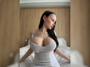 bmw_m8 bongacams stream image