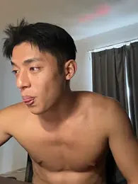 Yooo17 stripchat stream image