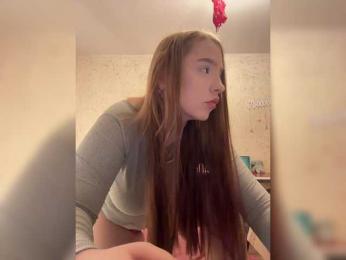 LittleDelora bongacams stream image