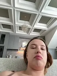 Nura_n_Sarah stripchat stream image