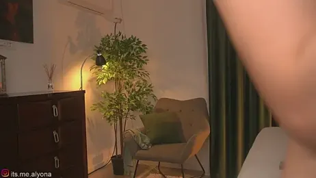 Alyonaqueen_ stripchat stream image