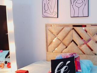 Scarlet Dash flirt4free stream image