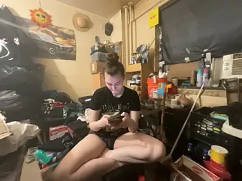 Snowbunnycake_131 stripchat stream image, 21.03.2026 04:20