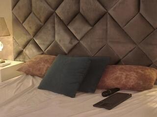 Leiza Thompson flirt4free stream image