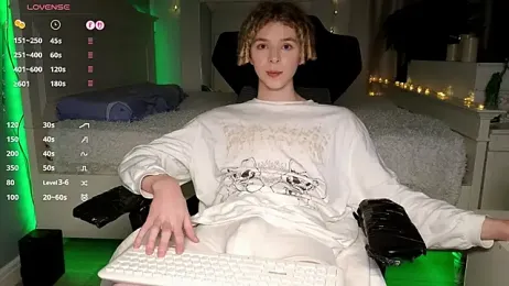 Kudi_Minnt stripchat stream image, 28.03.2026 20:00