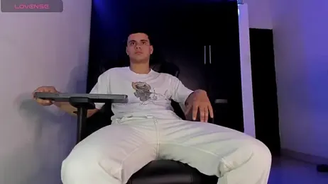 Liam_Mateo stripchat stream image, 30.03.2026 05:30