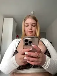 OdriOlsens stripchat stream image