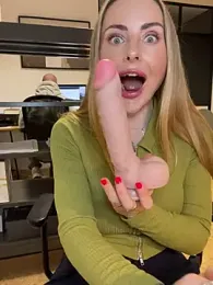 EmaSalis stripchat stream image