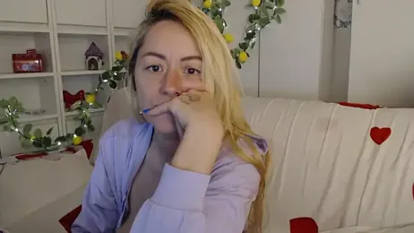 _karolynesyera_ stripchat stream image, 09.04.2026 15:10