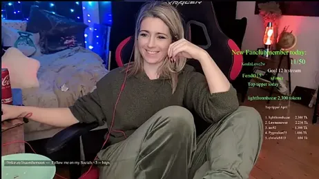 Lisaonthemoon stripchat stream image, 12.04.2026 14:40