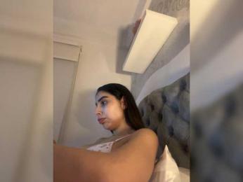 SallyeLeins bongacams stream image, 20.04.2026 03:20