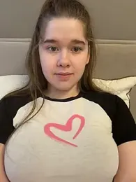 HornyGirlH stripchat stream image, 24.04.2026 03:40