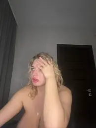 Evellyn stripchat stream image, 25.04.2026 19:30