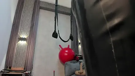 selene_red_ stripchat stream image, 26.04.2026 01:40