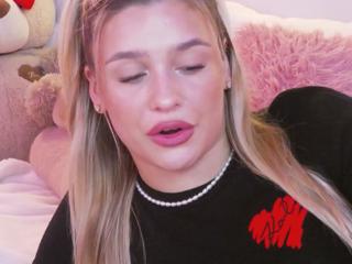 Maci Reynolds flirt4free stream image