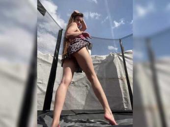 -_-_-------- bongacams stream image, 28.04.2026 08:40