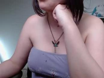 krystalsyxx chaturbate stream image, 30.04.2026 21:30