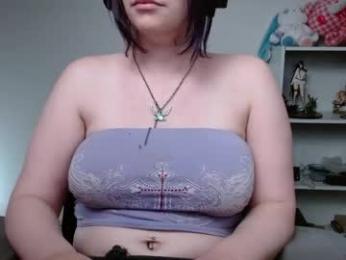 krystalsyxx chaturbate stream image, 30.04.2026 21:30