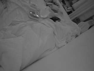 voyeurcam-julmodels-whitebed-4 camsoda stream image, 05.05.2026 14:10