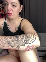 Lola_Hale stripchat stream image, 10.05.2026 19:50