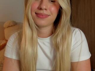 Amy Blondes flirt4free stream image, 14.05.2026 19:30