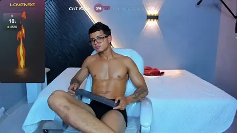 Paradise_boy_s stripchat stream image, 15.05.2026 15:00