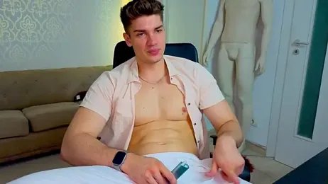 MaxKaiden stripchat stream image, 16.05.2026 04:40