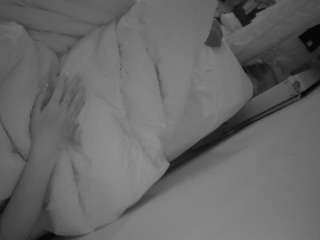 voyeurcam-julmodels-whitebed-4 camsoda stream image, 16.05.2026 16:10