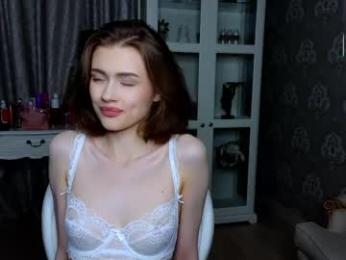 bluuemarine chaturbate stream image, 19.05.2026 18:50
