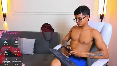 Paradise_boy_s stripchat stream image, 26.05.2026 17:10
